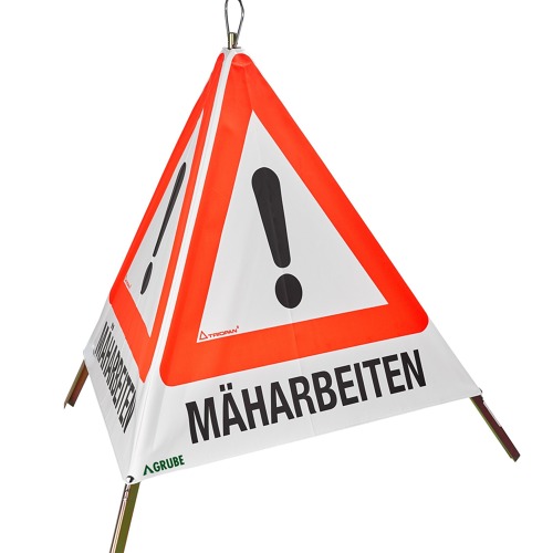 Mähen des Hauptparkplatzes