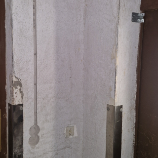 Kabelschlitze im Saal und im B&uuml;ro sind fertig!